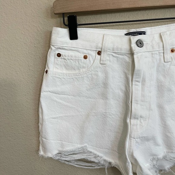 NEW NWT Abercrombie & Fitch Annie High Rise Distressed Cut-Off Denim Shorts 26 - Picture 5 of 11